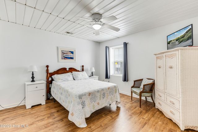 238 NE 35th Street, Oak Island, NC 28465