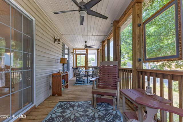 238 NE 35th Street, Oak Island, NC 28465