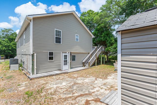 238 NE 35th Street, Oak Island, NC 28465
