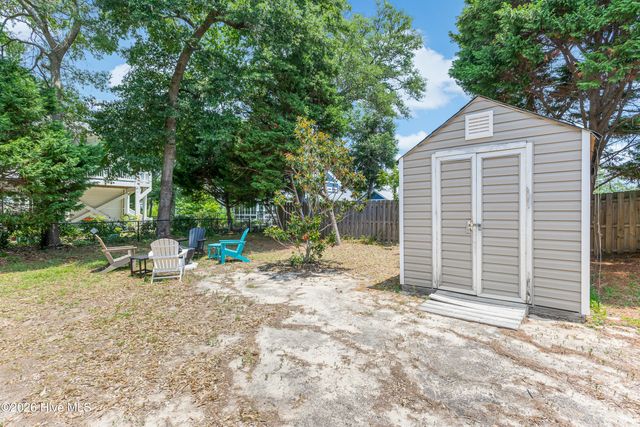 238 NE 35th Street, Oak Island, NC 28465