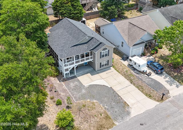 238 NE 35th Street, Oak Island, NC 28465