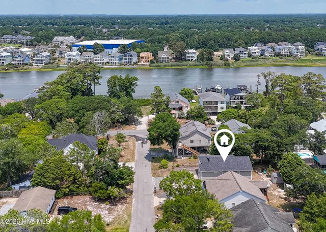 238 NE 35th Street, Oak Island, NC 28465