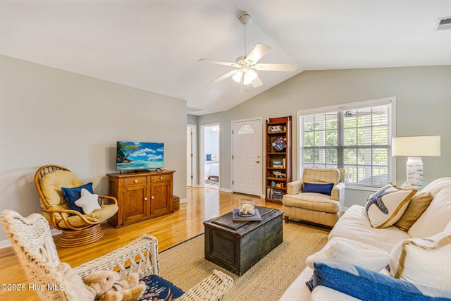 238 NE 35th Street, Oak Island, NC 28465