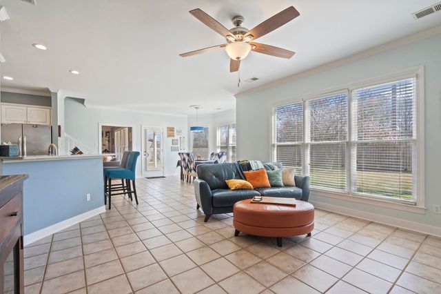 1944 SHEPARDS BUSH LN, Germantown, TN 38139