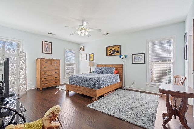 1944 SHEPARDS BUSH LN, Germantown, TN 38139