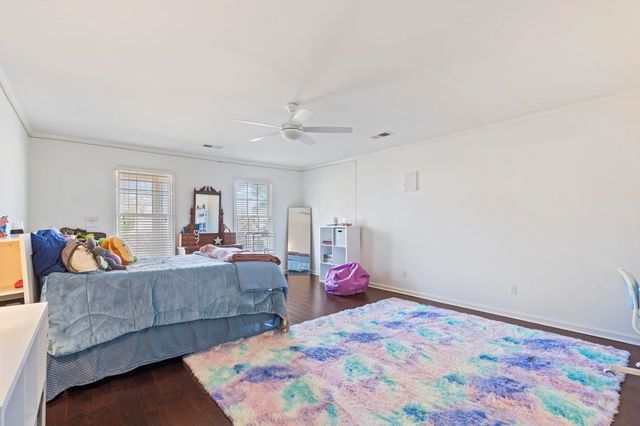 1944 SHEPARDS BUSH LN, Germantown, TN 38139