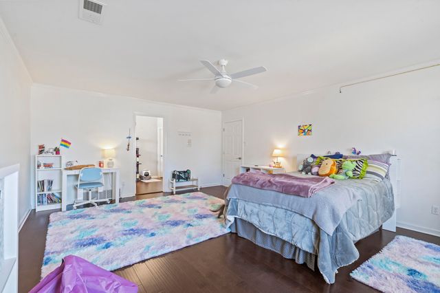 1944 SHEPARDS BUSH LN, Germantown, TN 38139