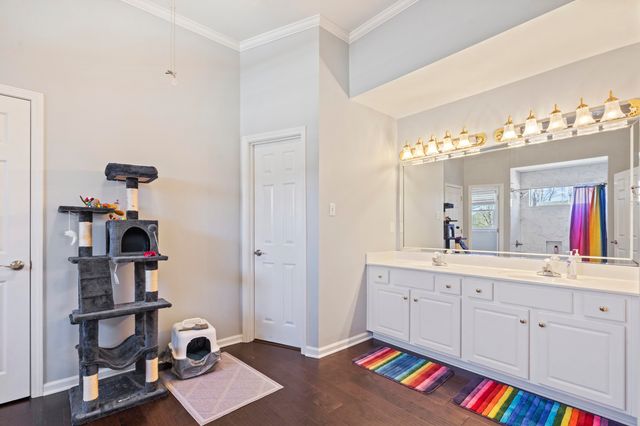 1944 SHEPARDS BUSH LN, Germantown, TN 38139