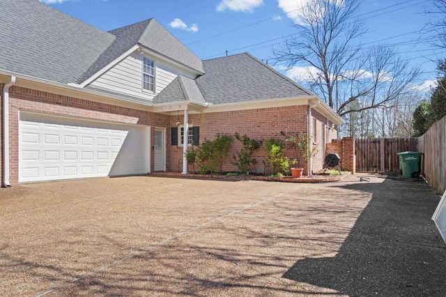 1944 SHEPARDS BUSH LN, Germantown, TN 38139