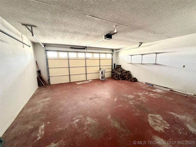 1931 Green Meadows Drive, Mcalester, OK 74501