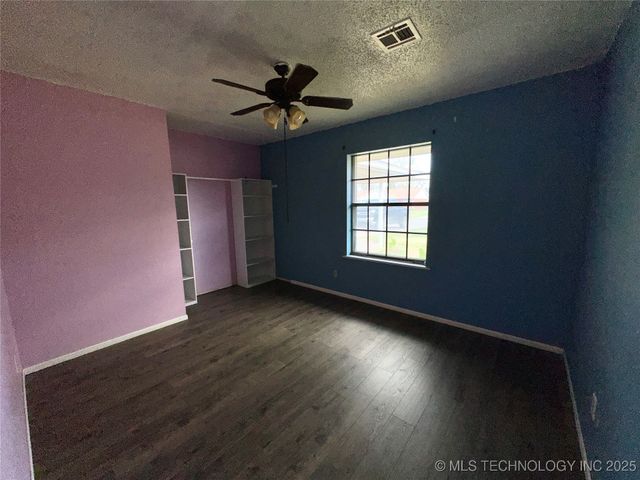 1931 Green Meadows Drive, Mcalester, OK 74501