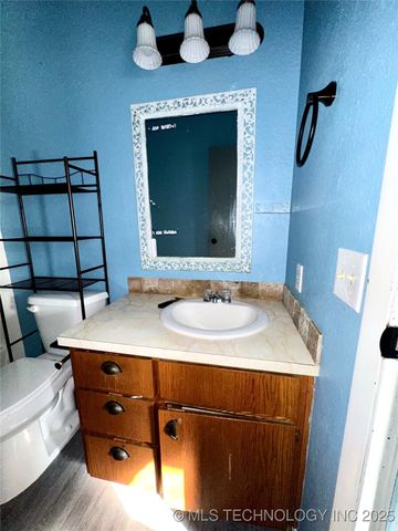 1931 Green Meadows Drive, Mcalester, OK 74501