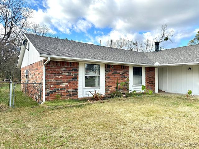 1931 Green Meadows Drive, Mcalester, OK 74501