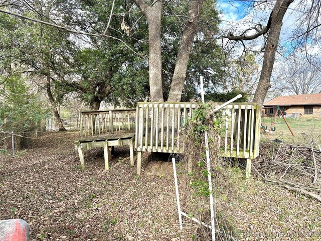 1931 Green Meadows Drive, Mcalester, OK 74501