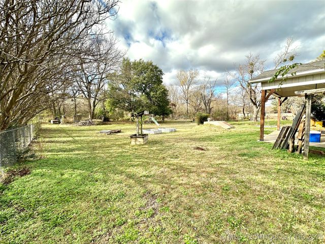 1931 Green Meadows Drive, Mcalester, OK 74501