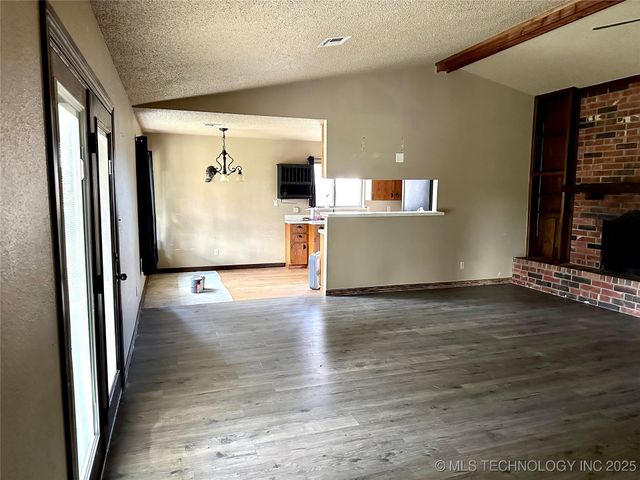 1931 Green Meadows Drive, Mcalester, OK 74501