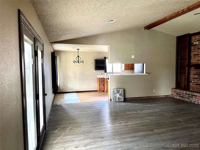 1931 Green Meadows Drive, Mcalester, OK 74501