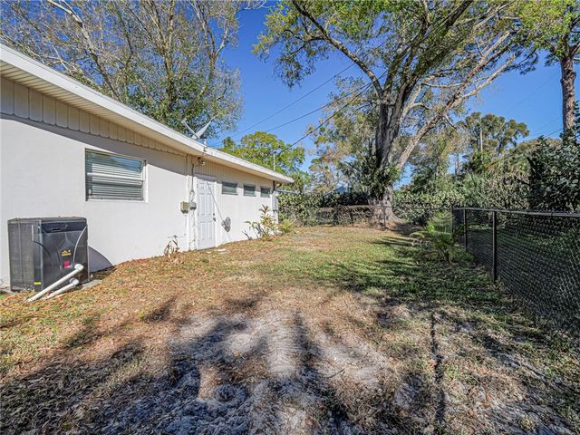 2636 52nd Avenue, Vero Beach, FL 32966