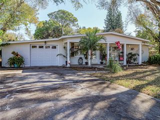 2636 52nd Avenue, Vero Beach, FL 32966