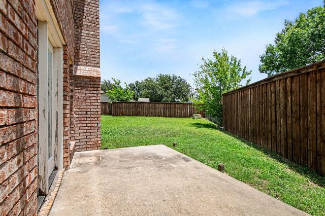 7654 Moss Court, North Richland Hills, TX 76182