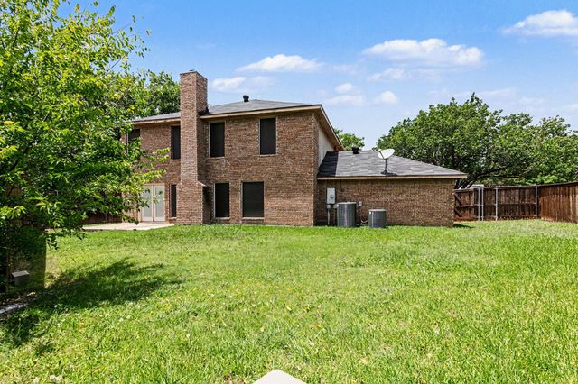 7654 Moss Court, North Richland Hills, TX 76182