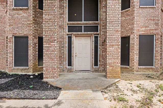 7654 Moss Court, North Richland Hills, TX 76182