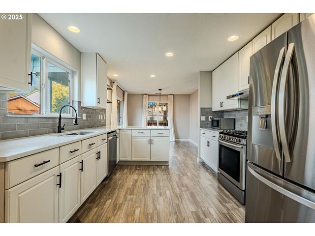 835 WYNOOSKI St, Newberg, OR 97132