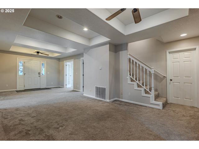 835 WYNOOSKI St, Newberg, OR 97132