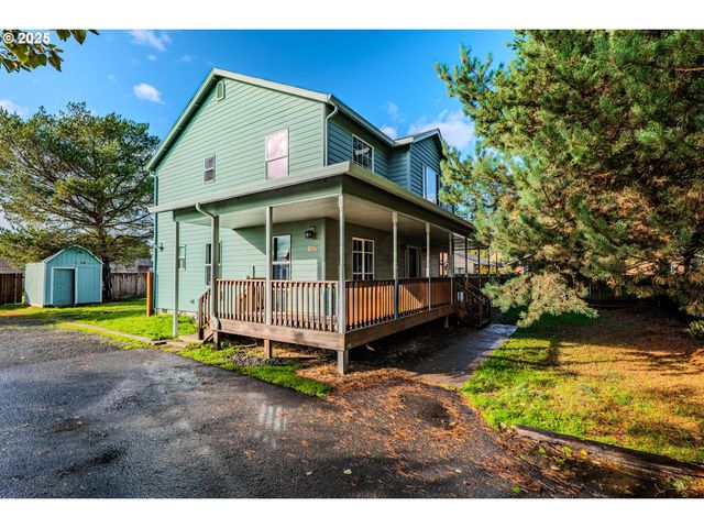 835 WYNOOSKI St, Newberg, OR 97132