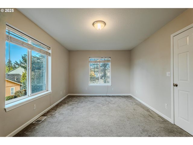 835 WYNOOSKI St, Newberg, OR 97132