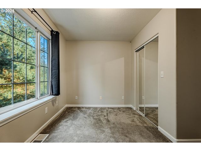 835 WYNOOSKI St, Newberg, OR 97132