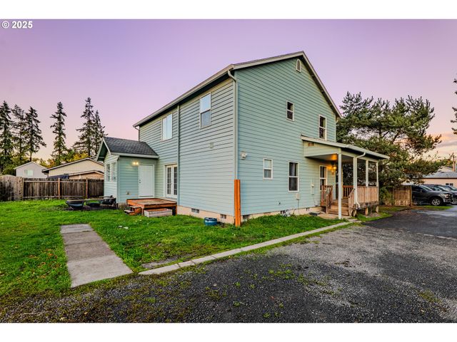 835 WYNOOSKI St, Newberg, OR 97132