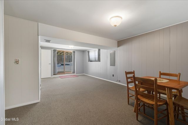 122 Springhollow Drive, Cohoes, NY 12047