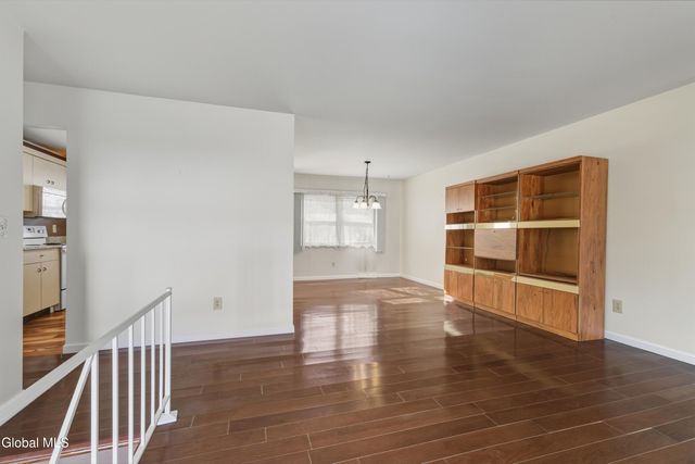 122 Springhollow Drive, Cohoes, NY 12047