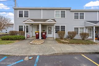 25 Warsaw Avenue APT 15, Mechanicville, NY 12118