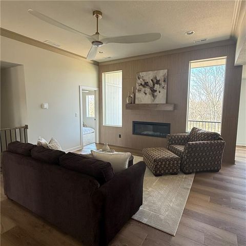 2002 SE Oak Ridge Drive, Oak Grove, MO 64075