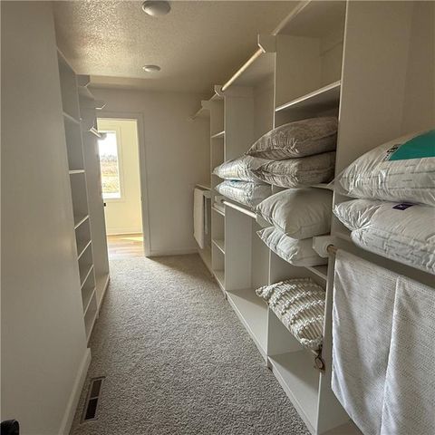 2002 SE Oak Ridge Drive, Oak Grove, MO 64075