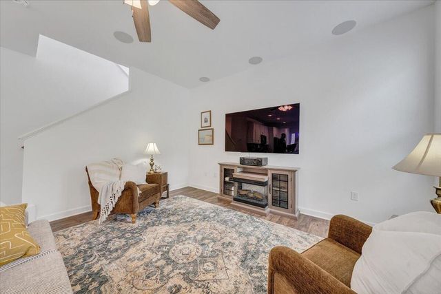 2130 Kings Walk DR, Roanoke, VA 24012