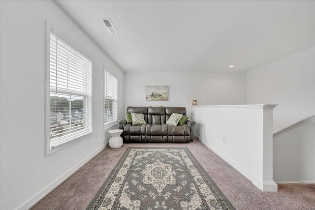 2130 Kings Walk DR, Roanoke, VA 24012