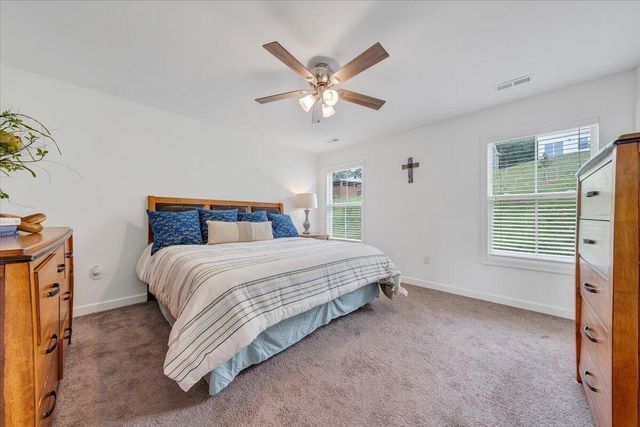 2130 Kings Walk DR, Roanoke, VA 24012