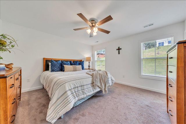 2130 Kings Walk DR, Roanoke, VA 24012