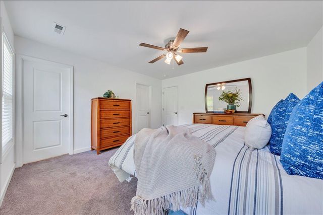 2130 Kings Walk DR, Roanoke, VA 24012