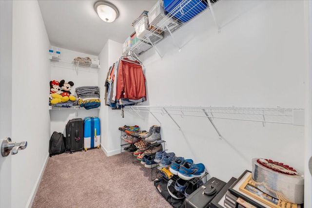 2130 Kings Walk DR, Roanoke, VA 24012