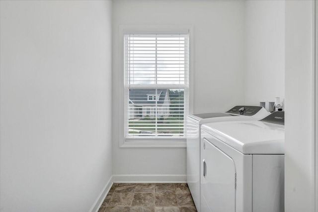 2130 Kings Walk DR, Roanoke, VA 24012