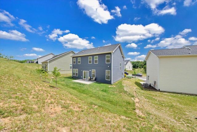 2130 Kings Walk DR, Roanoke, VA 24012