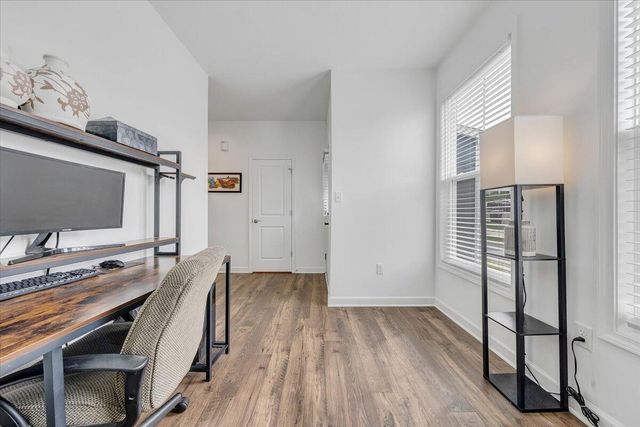 2130 Kings Walk DR, Roanoke, VA 24012