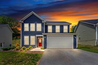 2130 Kings Walk DR, Roanoke, VA 24012