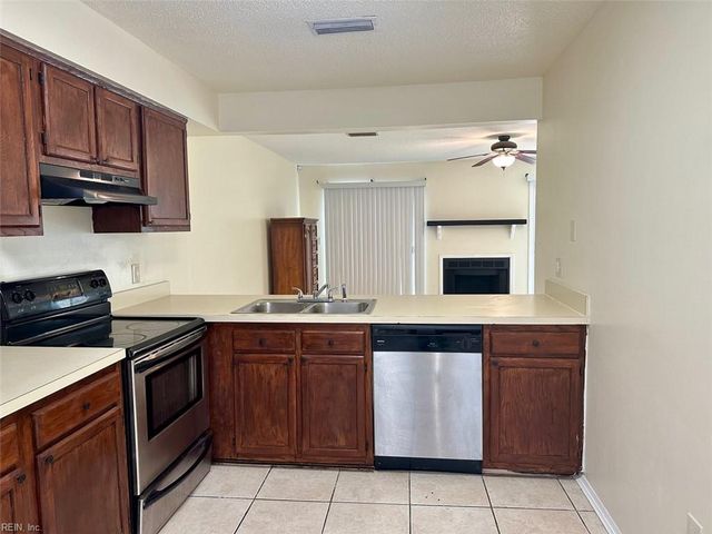 1409 Northface CT, Virginia Beach, VA 23462