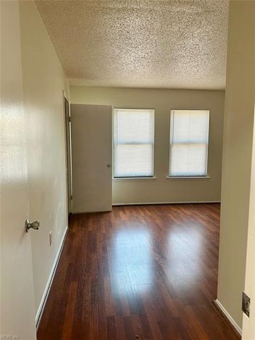 1409 Northface CT, Virginia Beach, VA 23462