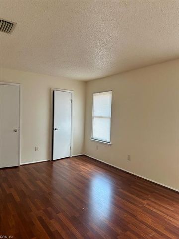 1409 Northface CT, Virginia Beach, VA 23462